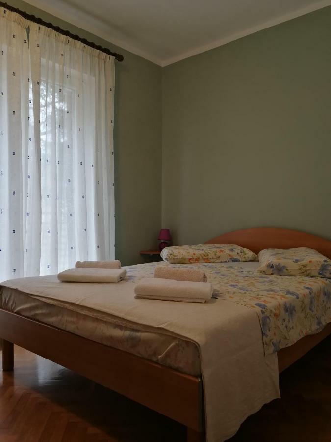 Apartment Violeta 1 Funtana Εξωτερικό φωτογραφία