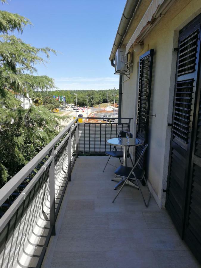 Apartment Violeta 1 Funtana Εξωτερικό φωτογραφία