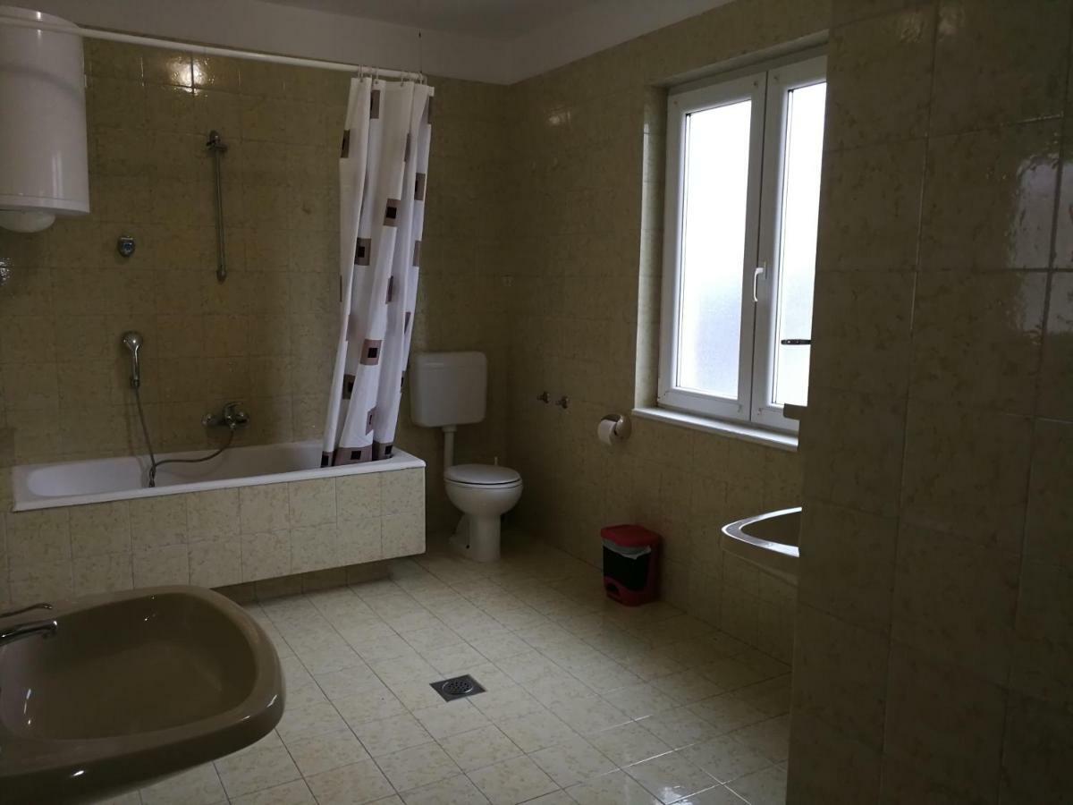 Apartment Violeta 1 Funtana Εξωτερικό φωτογραφία